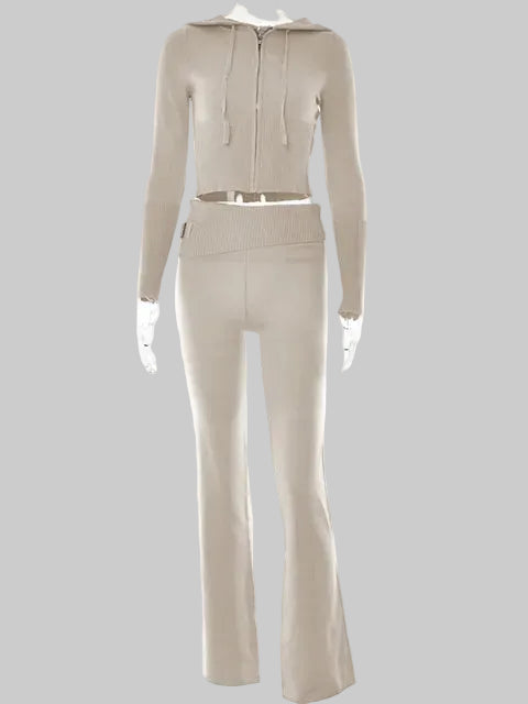 Saga | Träningsoverall Med Kort Topp Och Utsvängda Byxor