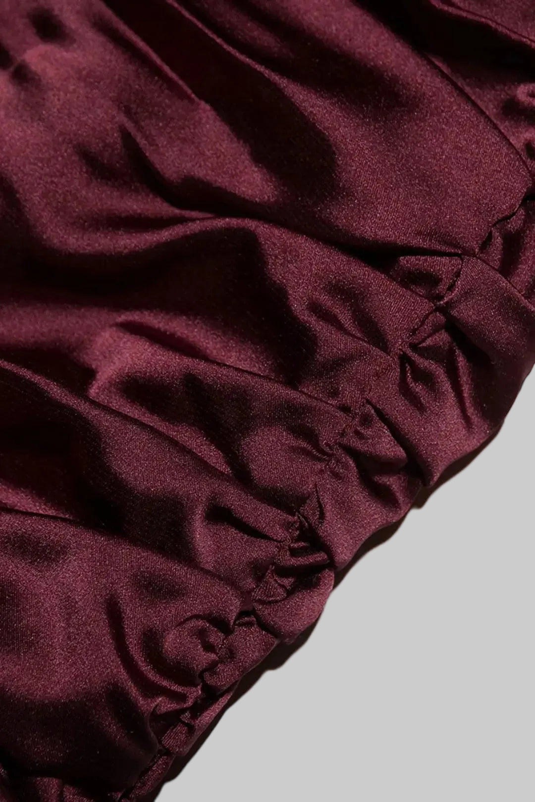 Genevieve | Lyxig Satin Miniklänning